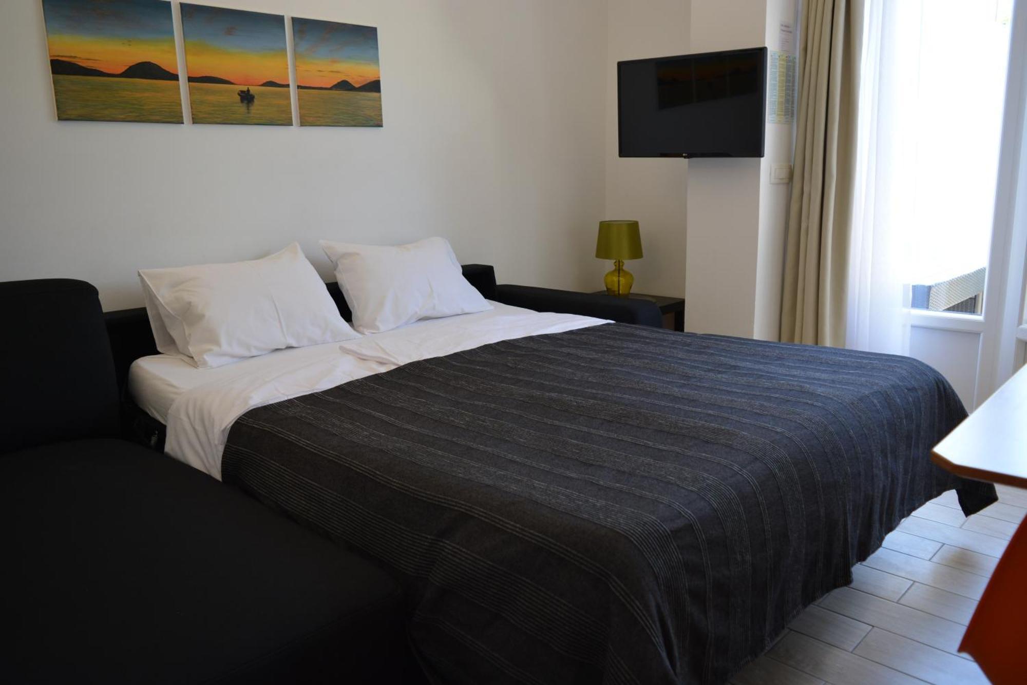 Sunny Day Apartments Трибунь Екстер'єр фото